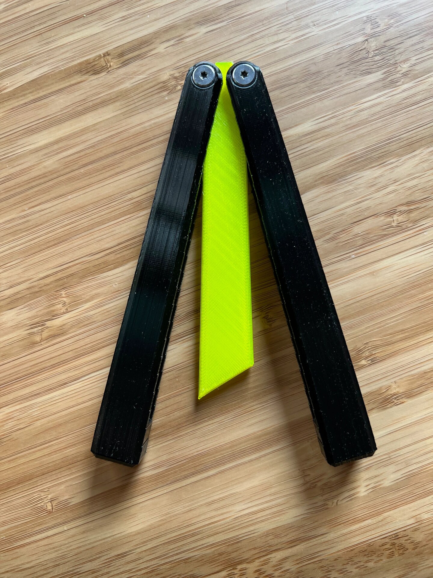 FlipTech v1.5 - Rubber balisong trainer product 2