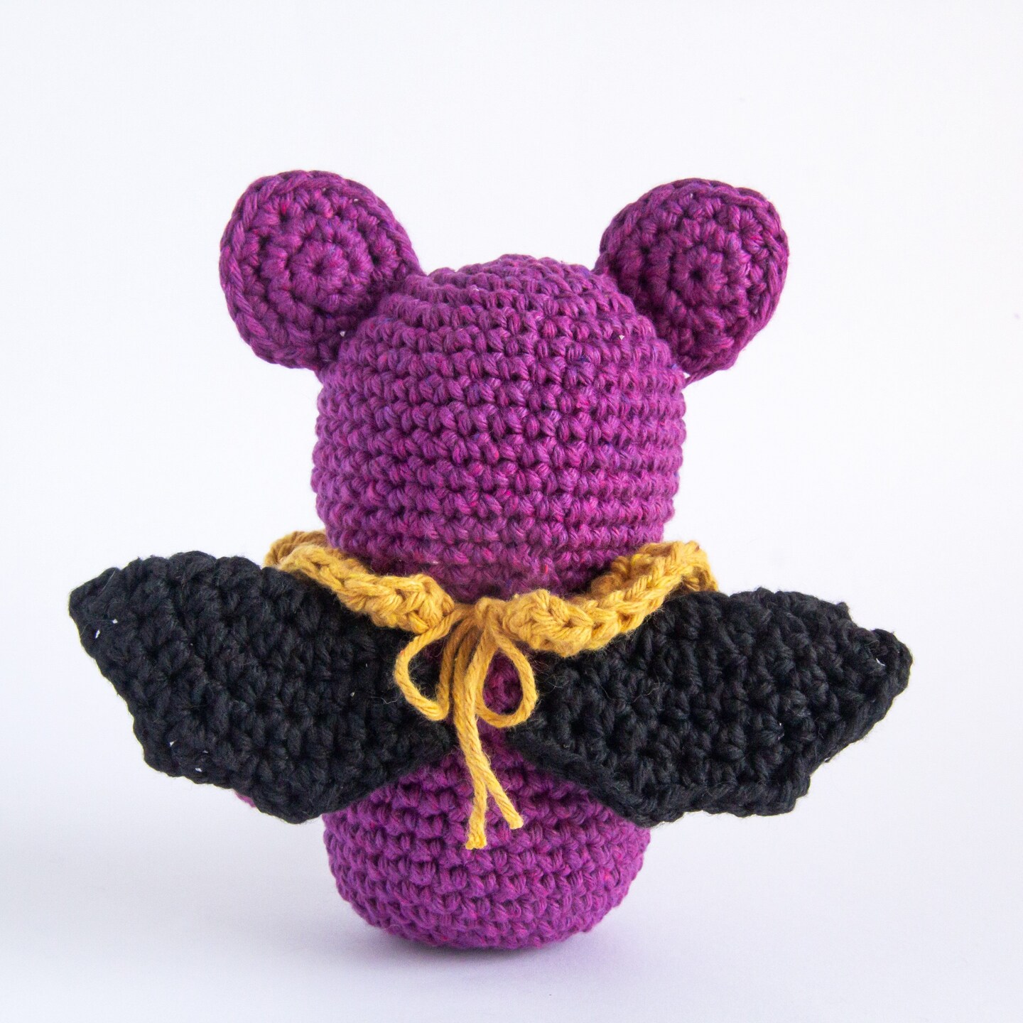 DIY Crochet Kit by Hoooked Bat Mavis PAK361