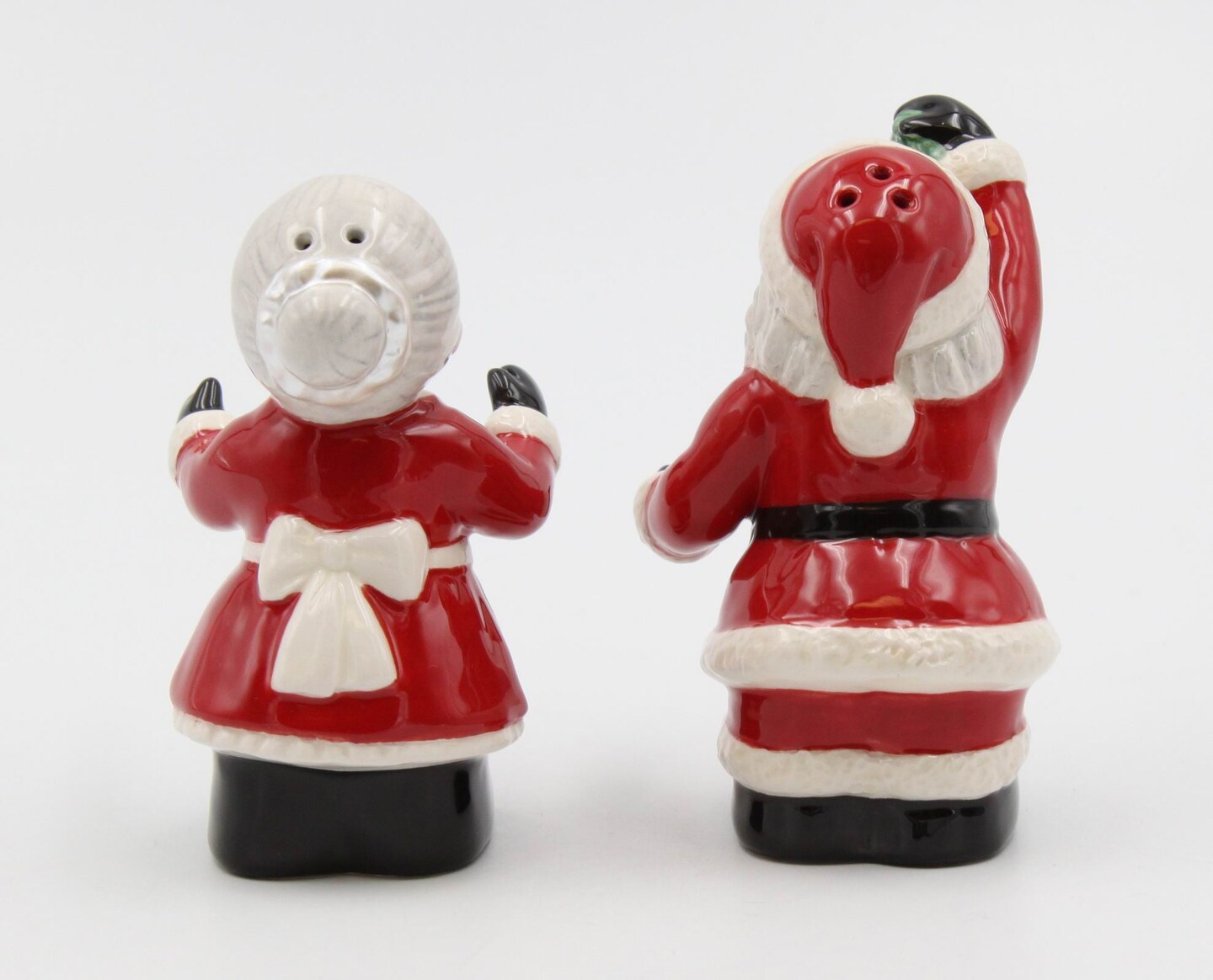 Ceramic Christmas Decor Kissing Santa and Mrs. Claus Salt And Pepper Shakers, Home D&#xE9;cor, Gift for Her, Gift for Mom, Kitchen D&#xE9;cor