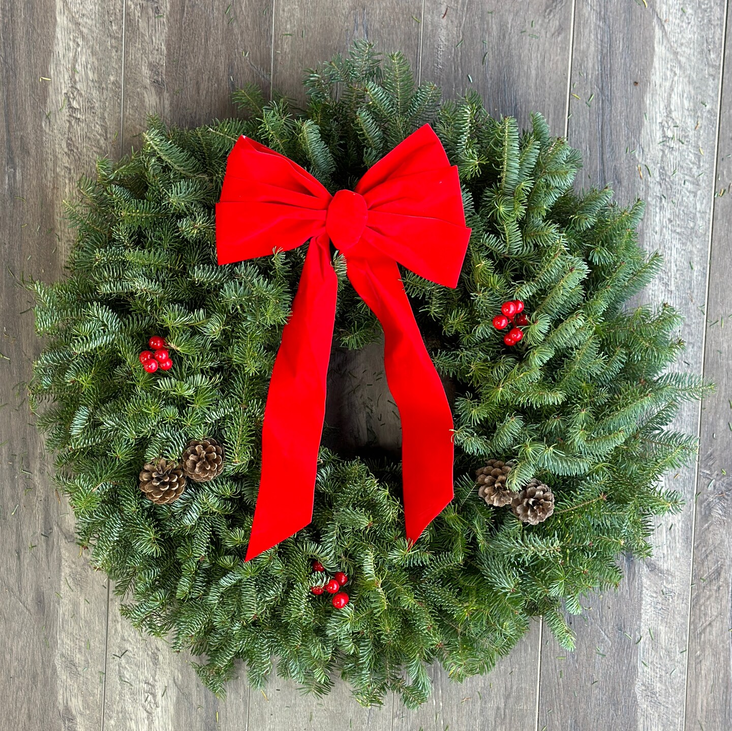 Elyum 24" Real Touch Norfolk Pine Christmas Wreath With Red Bow & Cow Bell - Front Door Decor