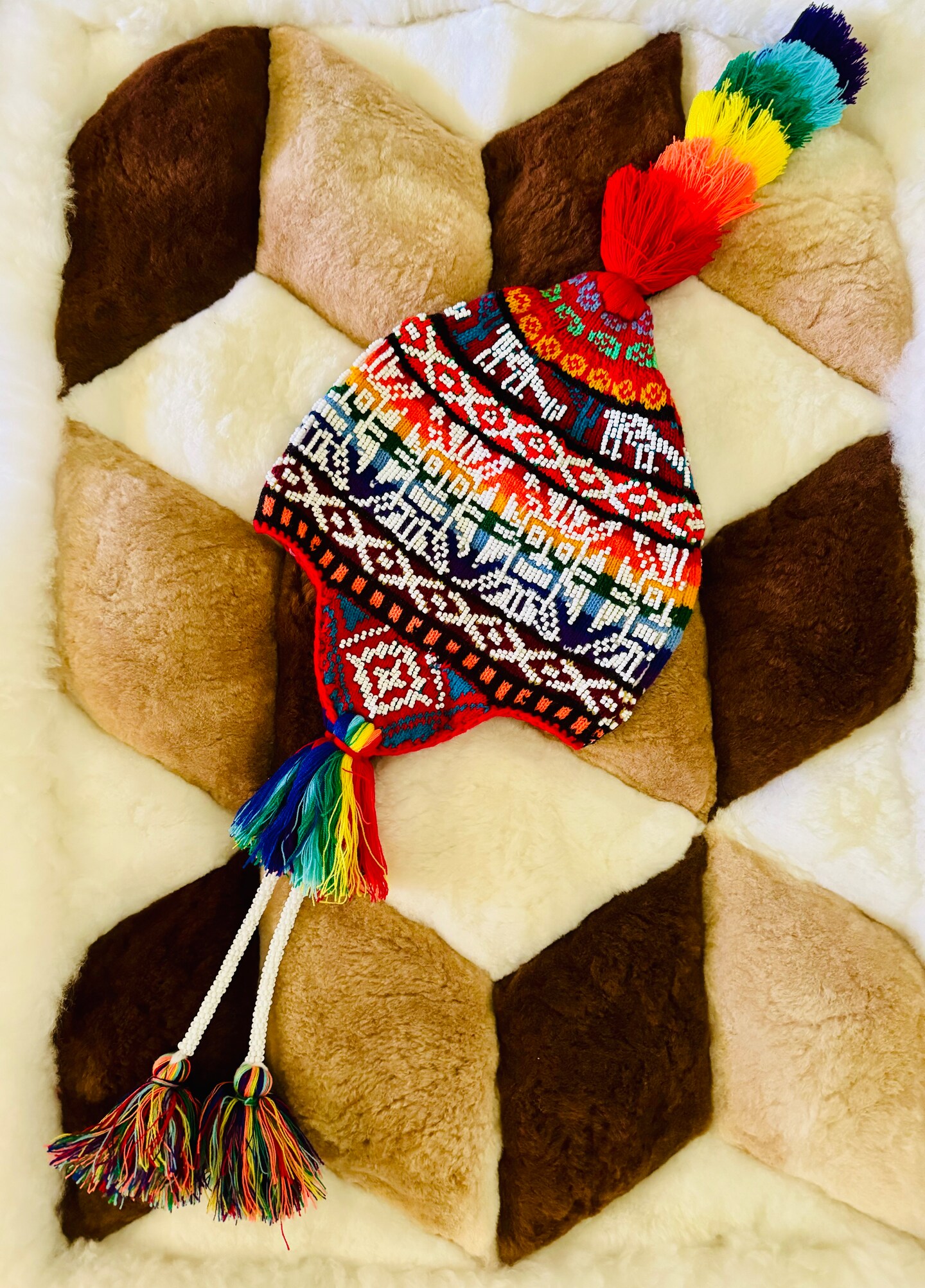 Genuine peruvian hat | Peruvian Chullo with beads Pom Pom  display picture 2