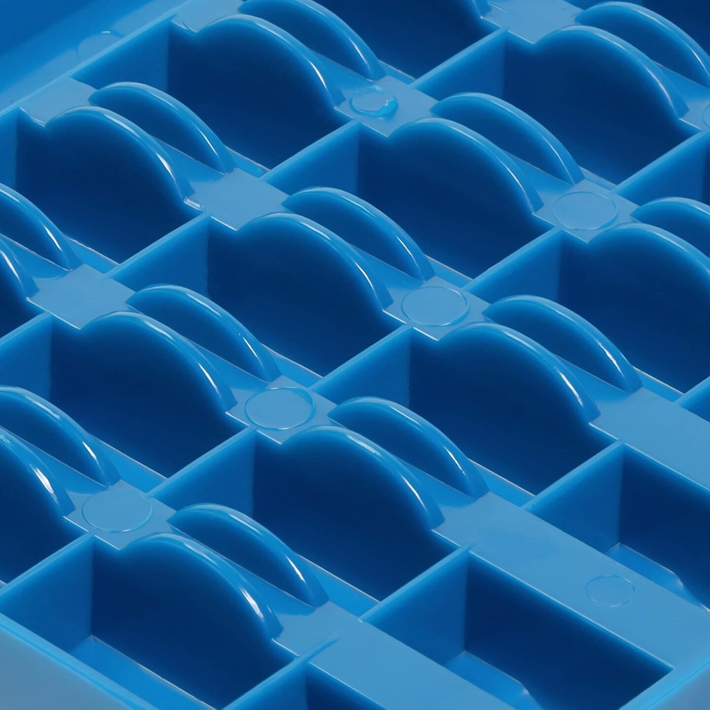 Storage, Holds 32 (Included) Bobbin Box, Blue