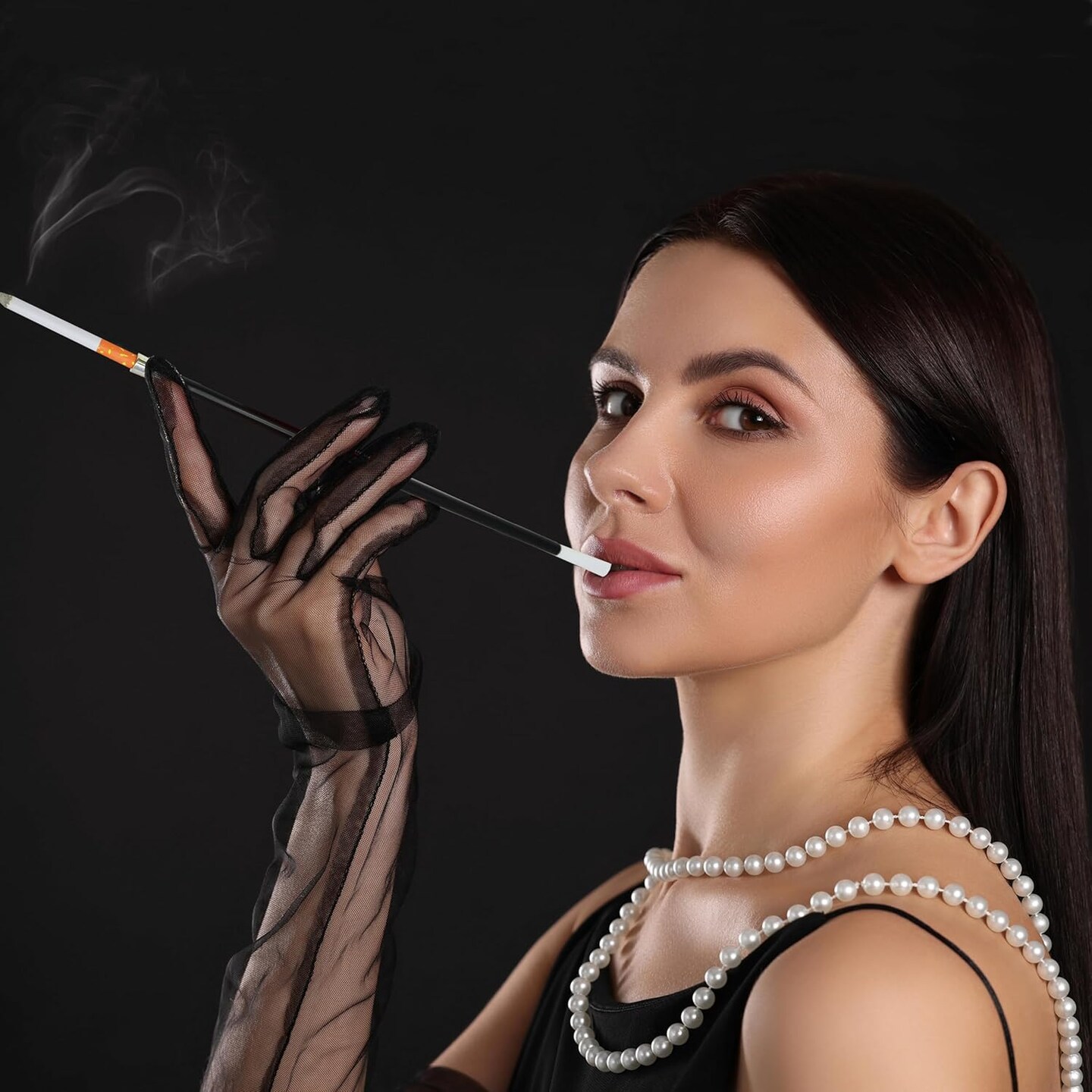 4E&#x27;s Novelty 2 Long Cigarette Holders &#x26; 2 Fake Puff Cigarettes with Smoke &#x2013; 1920s Flapper, Gatsby, Gangster, Theater, Movie &#x26; Halloween Costume Accessories for Women, Men, Photo Props, Stage Performance
