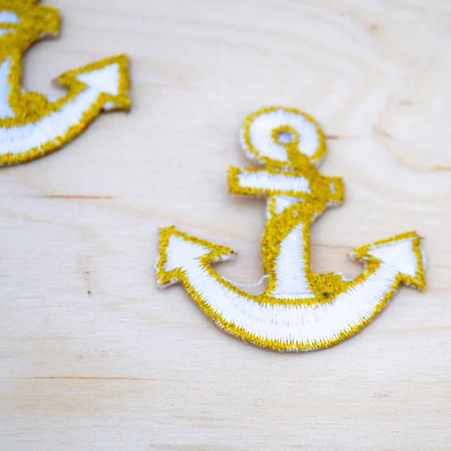 2 Pieces Small White Metallic Gold Anchor Patches Iron On Nautical Embroidered Appliques