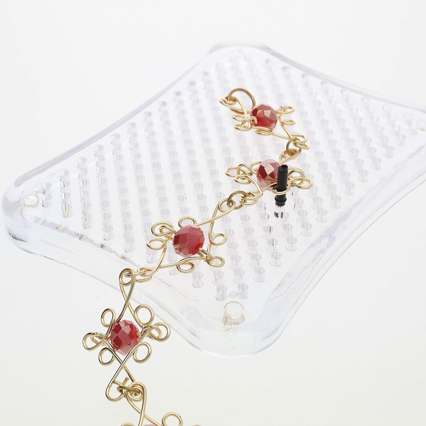 The Beadsmith Wig-A-Ma-Jig Beginner Kit - Includes 3 x 4 Inch Clear Plastic Jig, 20 Plastic Pegs, Copper and Silver Craft Wire, 2 Yds Each