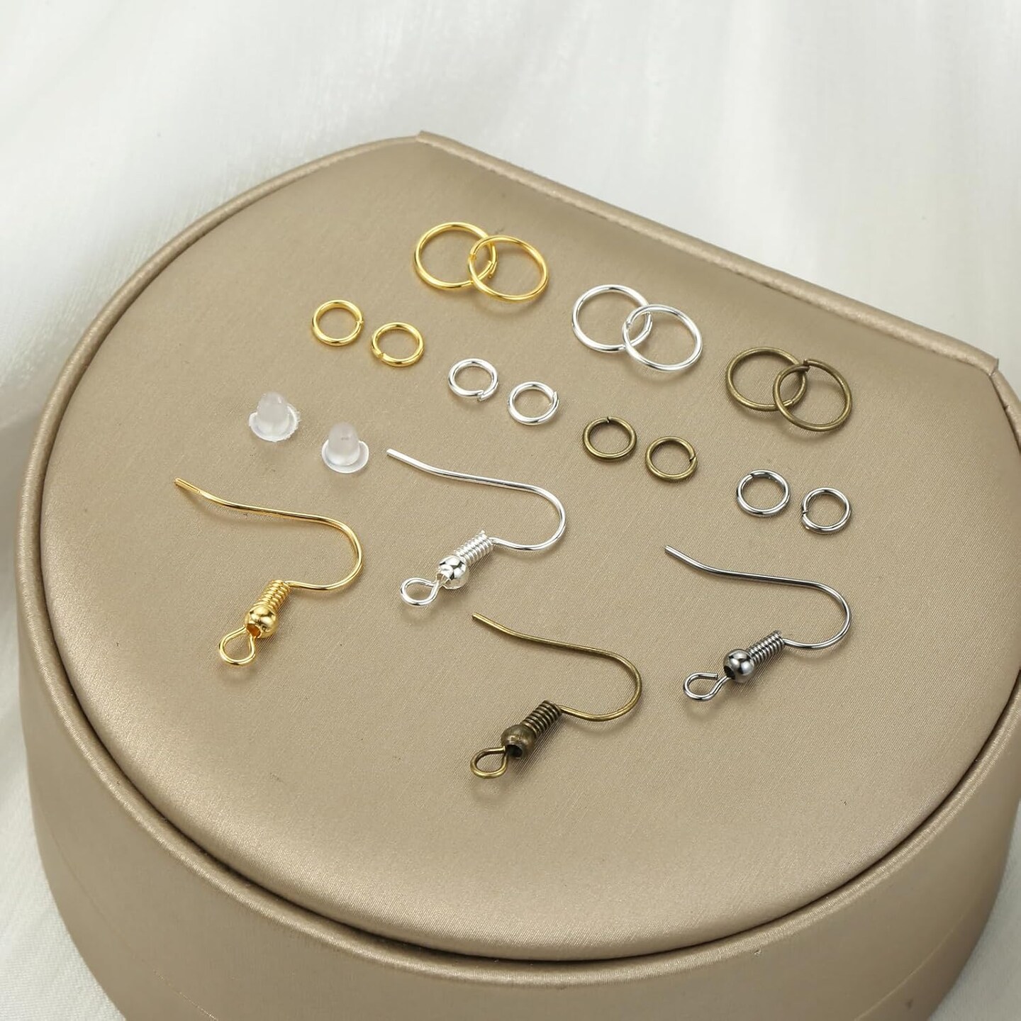 4 Colors Earring Hooks, 890 Pcs Earring Making Supplies Kit with Hypoallergenic Ear Wires Hooks, Open Jump Rings and Earring Backs for Jewelry Making Findings