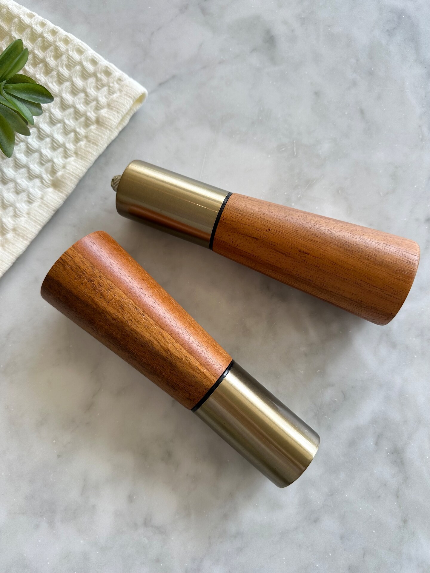 Acacia Wood & Stainless Steel Salt and Pepper Shaker Set – Elegant and Functional