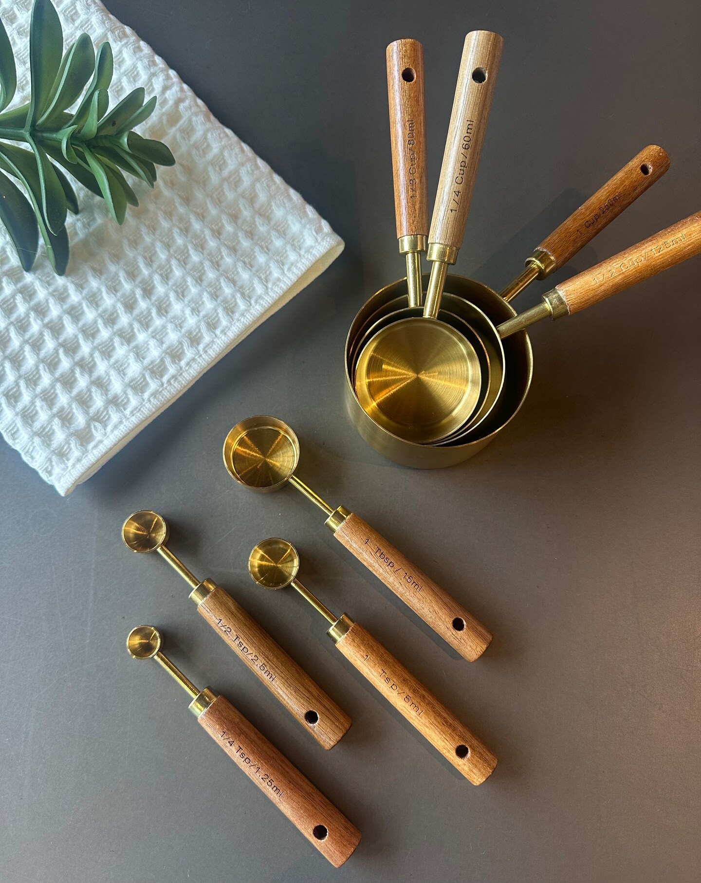Acacia Wood &#x26; Gold Measuring Cups &#x26; Spoons Set of 8 &#x2013; Stylish and Functional