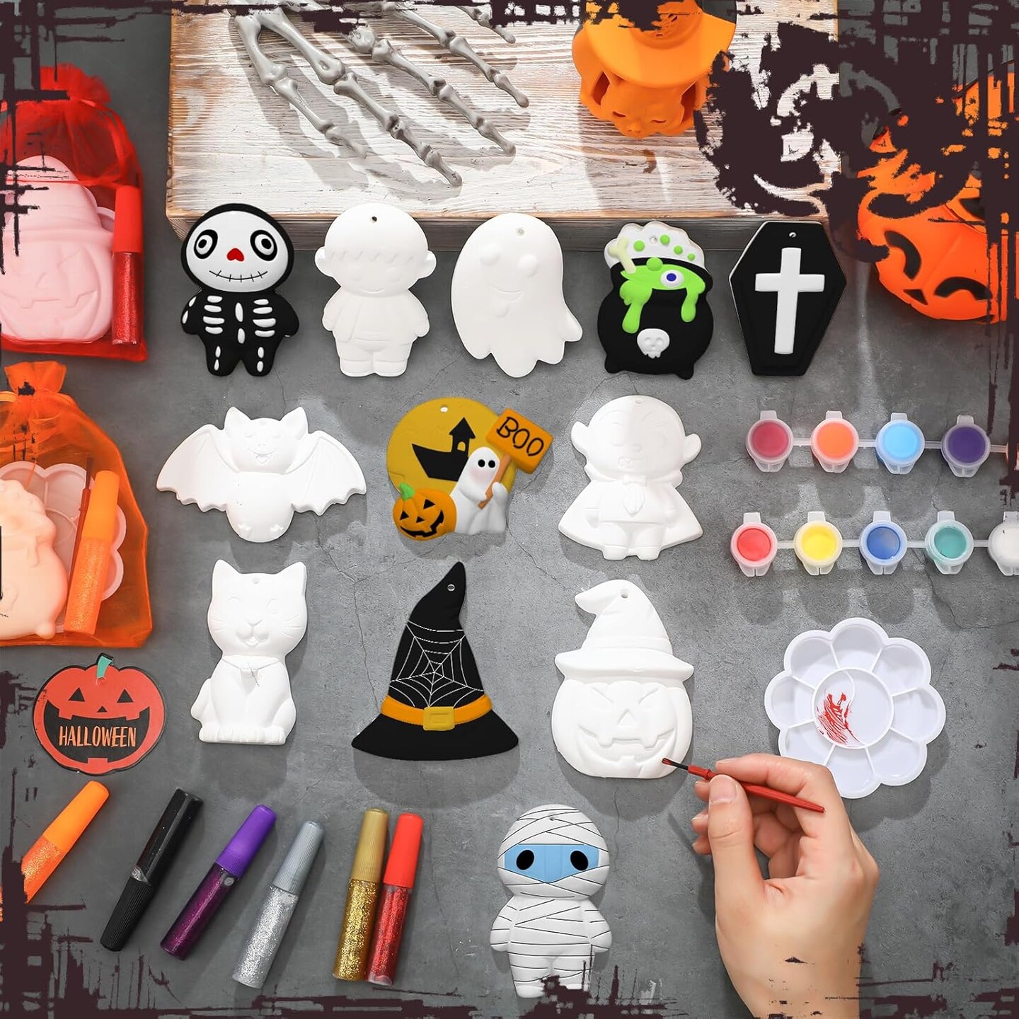 24 Sets Halloween Ceramics to Paint