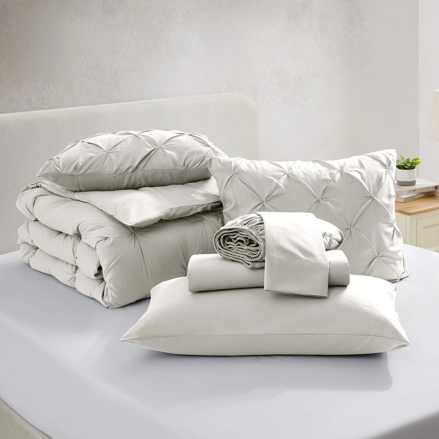 Nestl Pinch Pleat Bed in a Bag