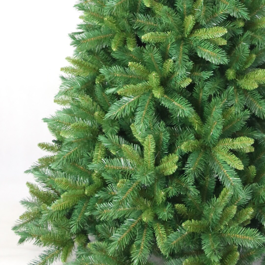 7.5&#x27; Artificial Christmas Tree - Full - Hamilton Spruce, Unlit . Hinged. Holiday Tree