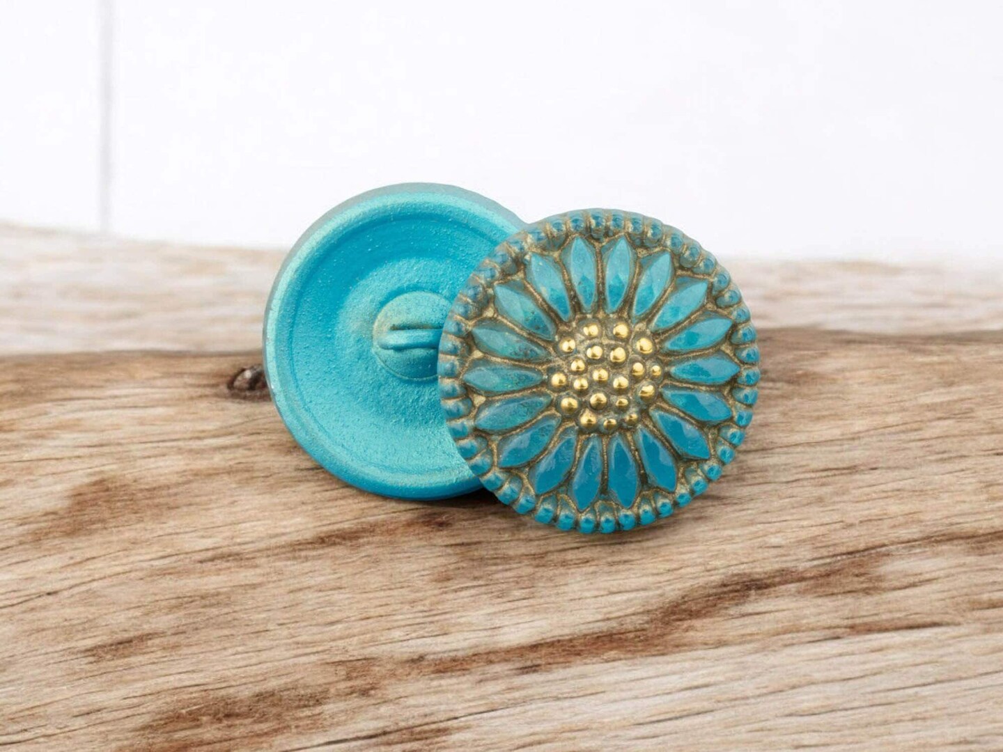 18mm Round Sunflower Button - Aqua Blue Antiqued with Gold Paint -- Czech Glass Buttons