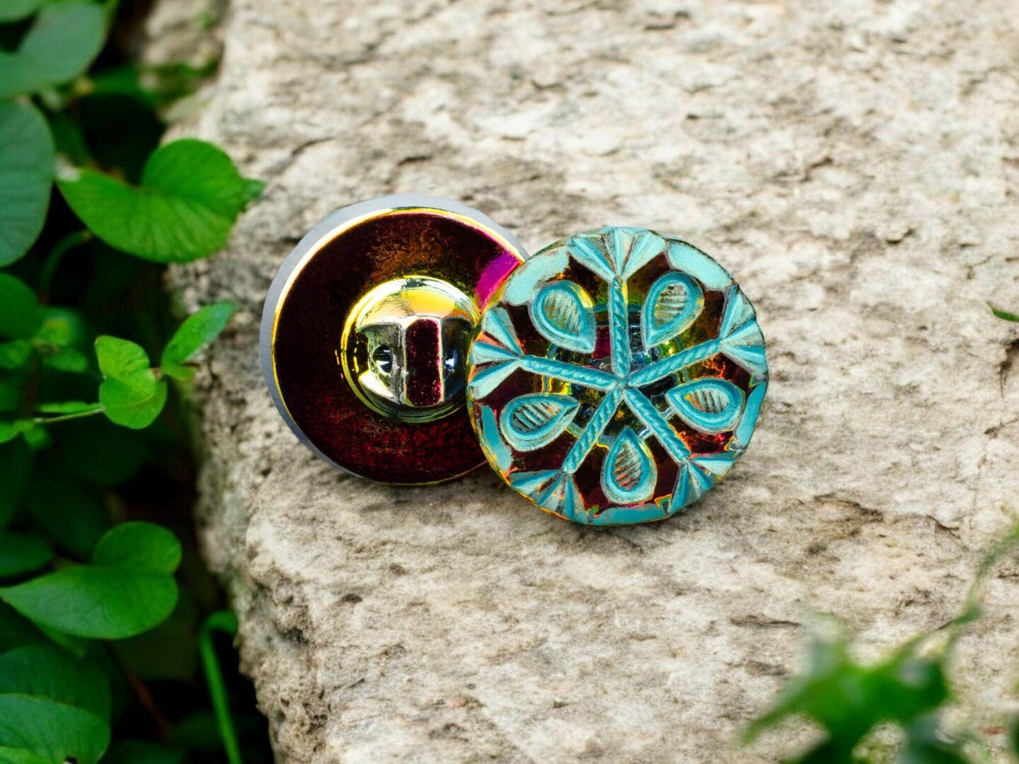 18mm Round Tablecut Snowflake Button - Hot Pink/Gold Iridescent with Turquoise Wash -- Czech Glass Buttons