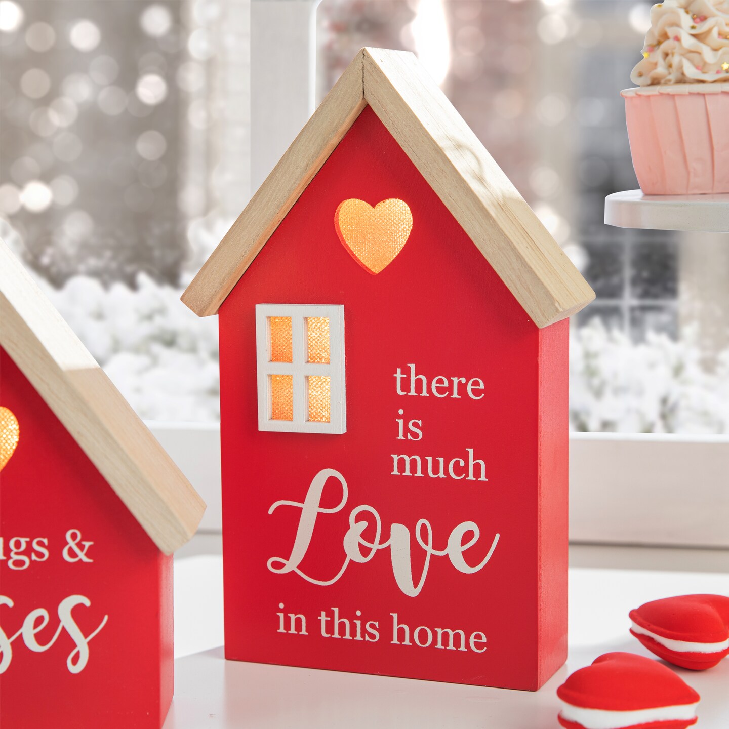 Set of 2 Lighted Valentine&#x2018;s Wooden House-shaped Table Decor