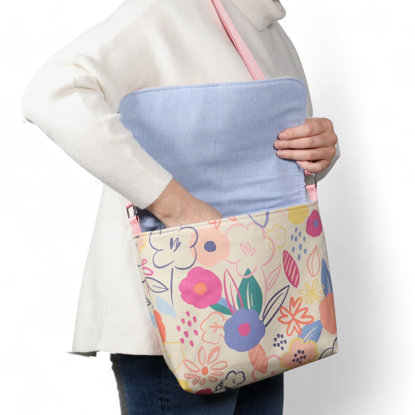 Crosscut Sewing Co.&#xAE; Messenger Bag Sewing Project Kit for Beginners