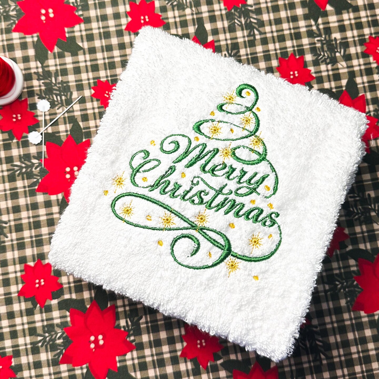 Christmas Tree Hand Towels, Bathroom or Kitchen, Traditional Christmas,  Embroidered Hand towels, Christmas Bath Towels, Christmas Embroidery | ..., image size:1080x1080