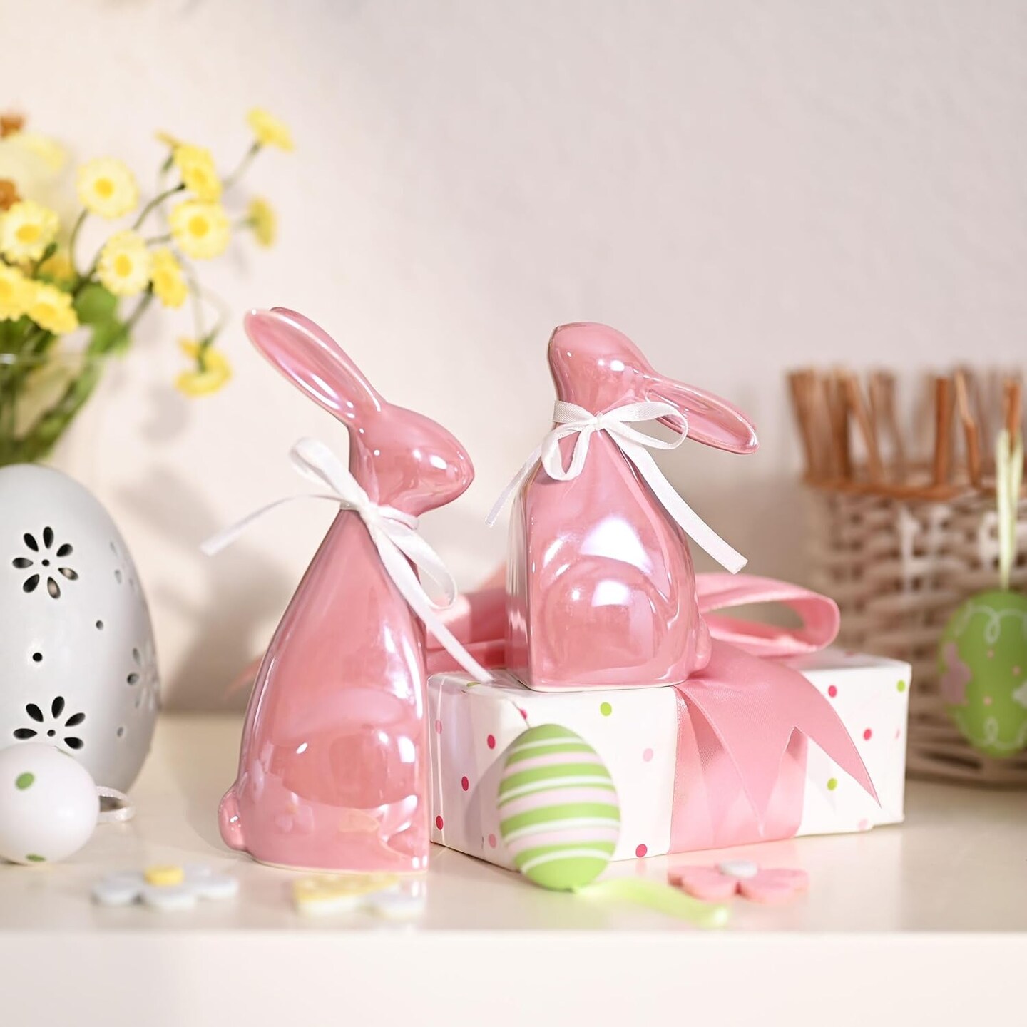 Easter Decorations, 2Pcs Easter Bunny Decor, Pearl Pink Ceramic Rabbit Statue Figurine for Home, Spring Easter Gift Tiered Tray Decorations for Indoor Table Centerpieces&#xFF0C;6.3 Inch