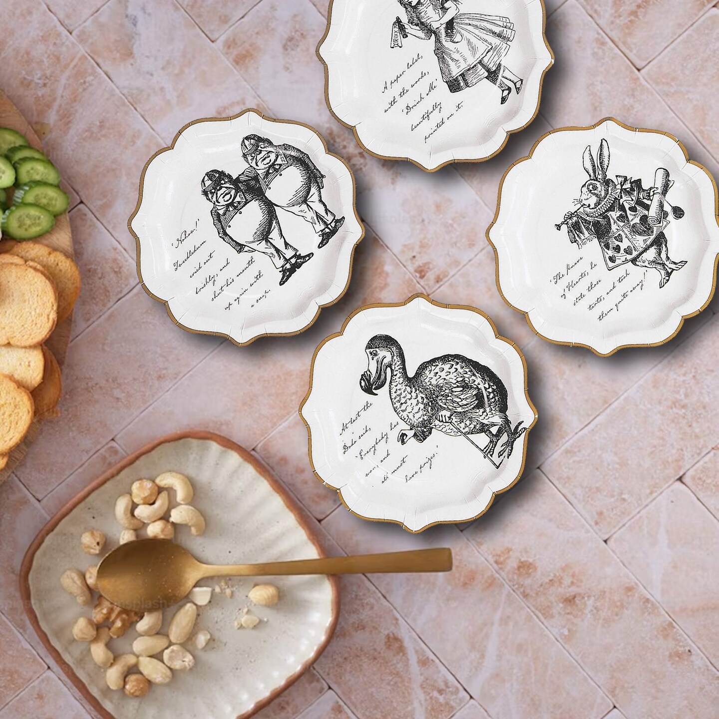 8 Count Truly Alice Paper Dinner Plates Alice in Wonderland Party 7 Inch