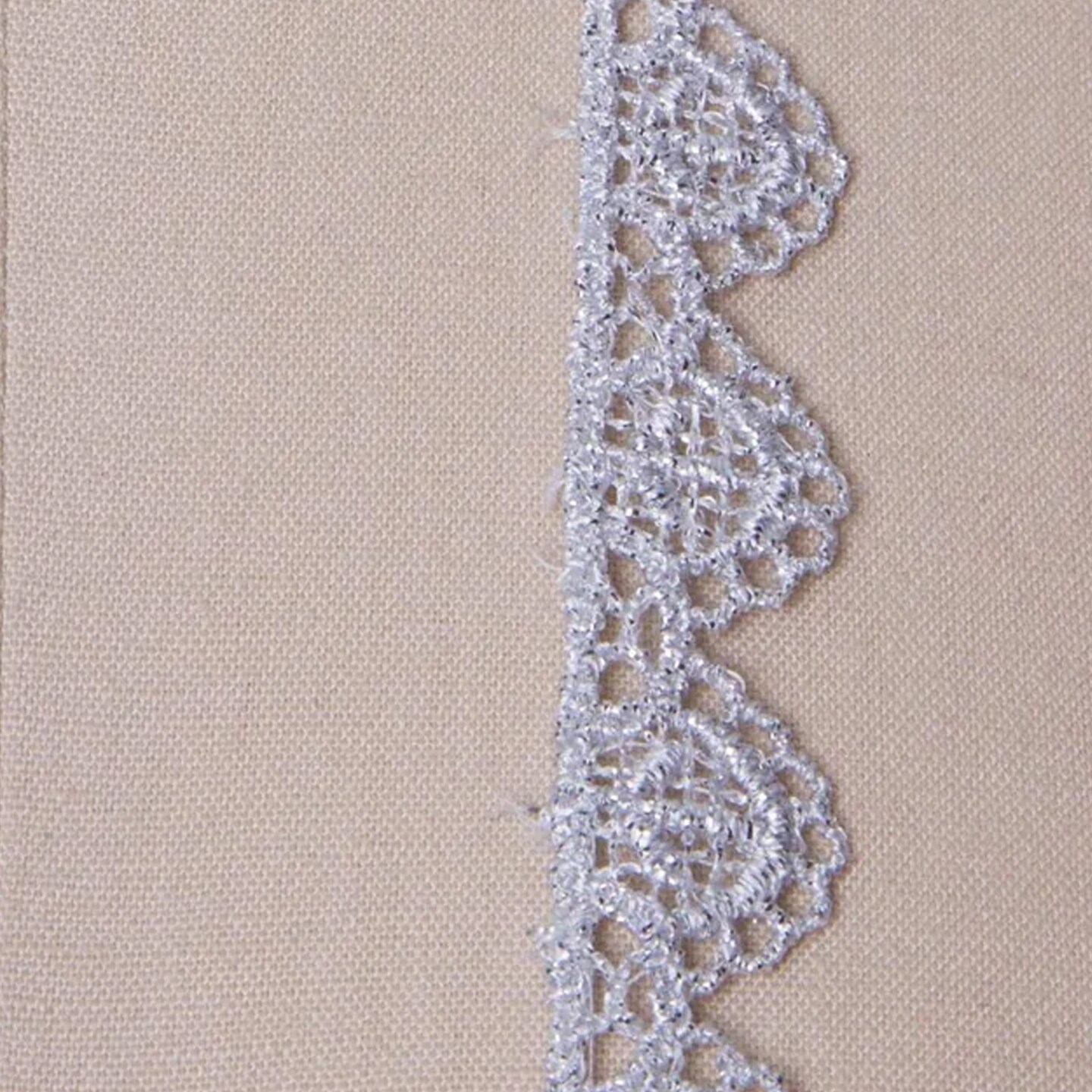 1 Yard 1&#x22; Silver Metallic Scalloped Narrow Lace Trim For Garments Or Crafts