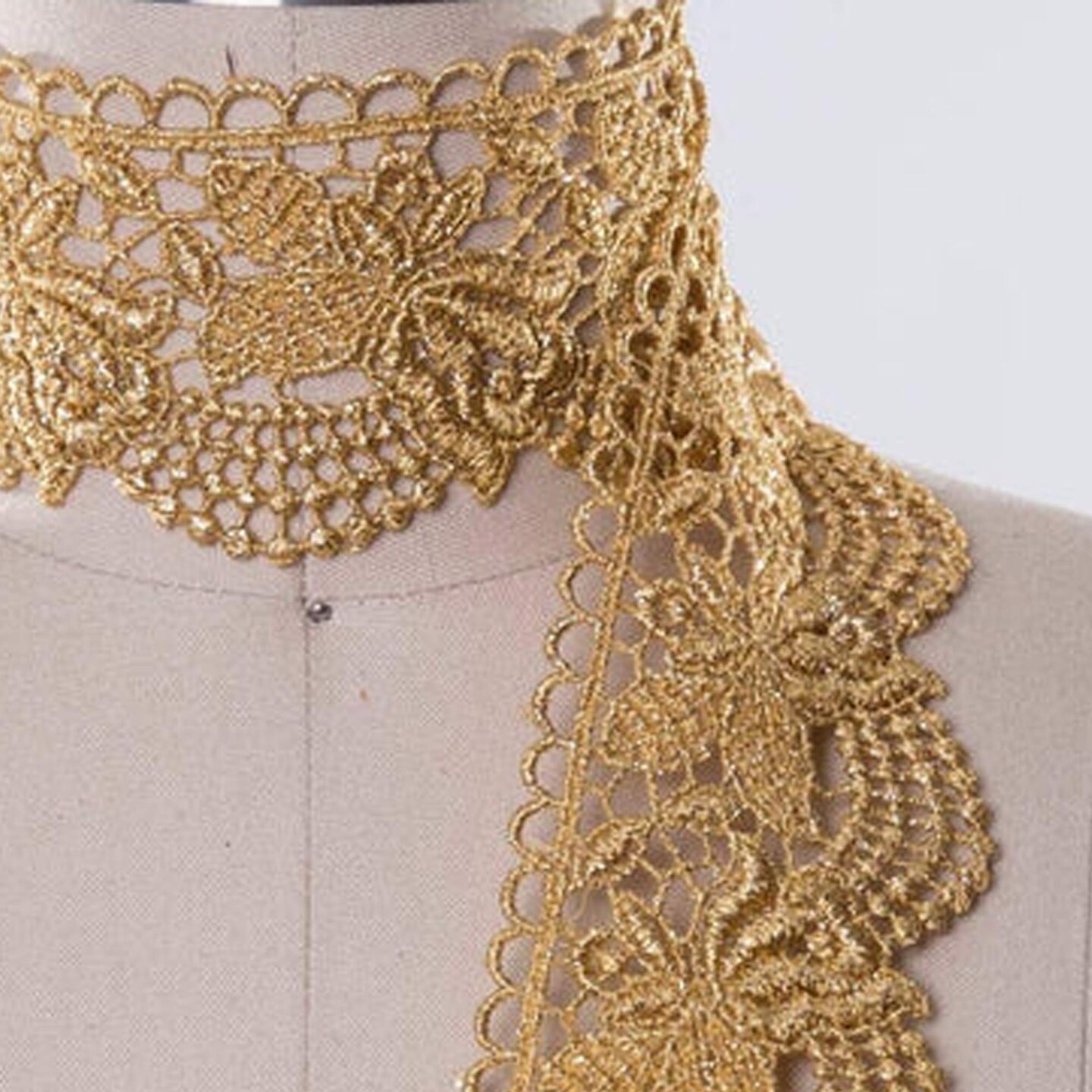 1 Yard Metallic Gold Floral Venice Lace Trim 2.5 Inch Scalloped Cotton Rayon Roses Design