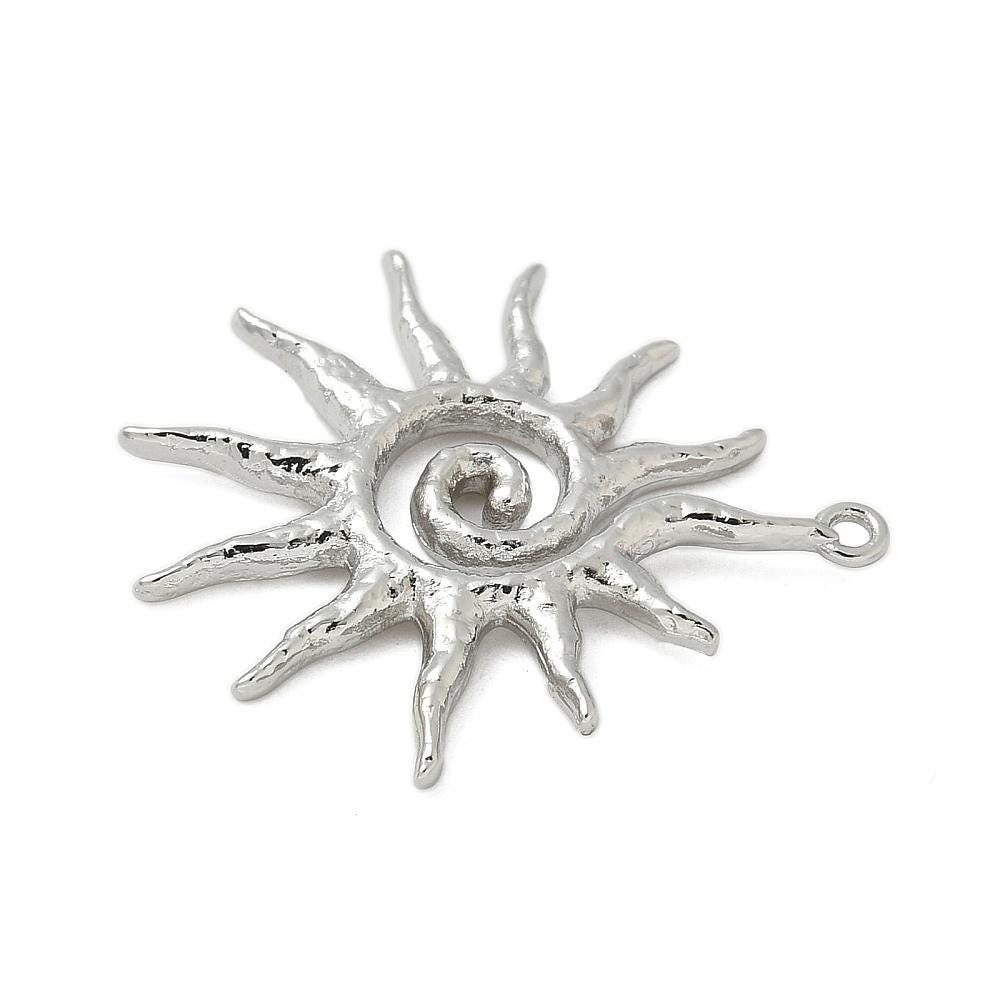 30x28mm Long Lasting Platinum Plated Brass Hammered Sunray Charm Pendant