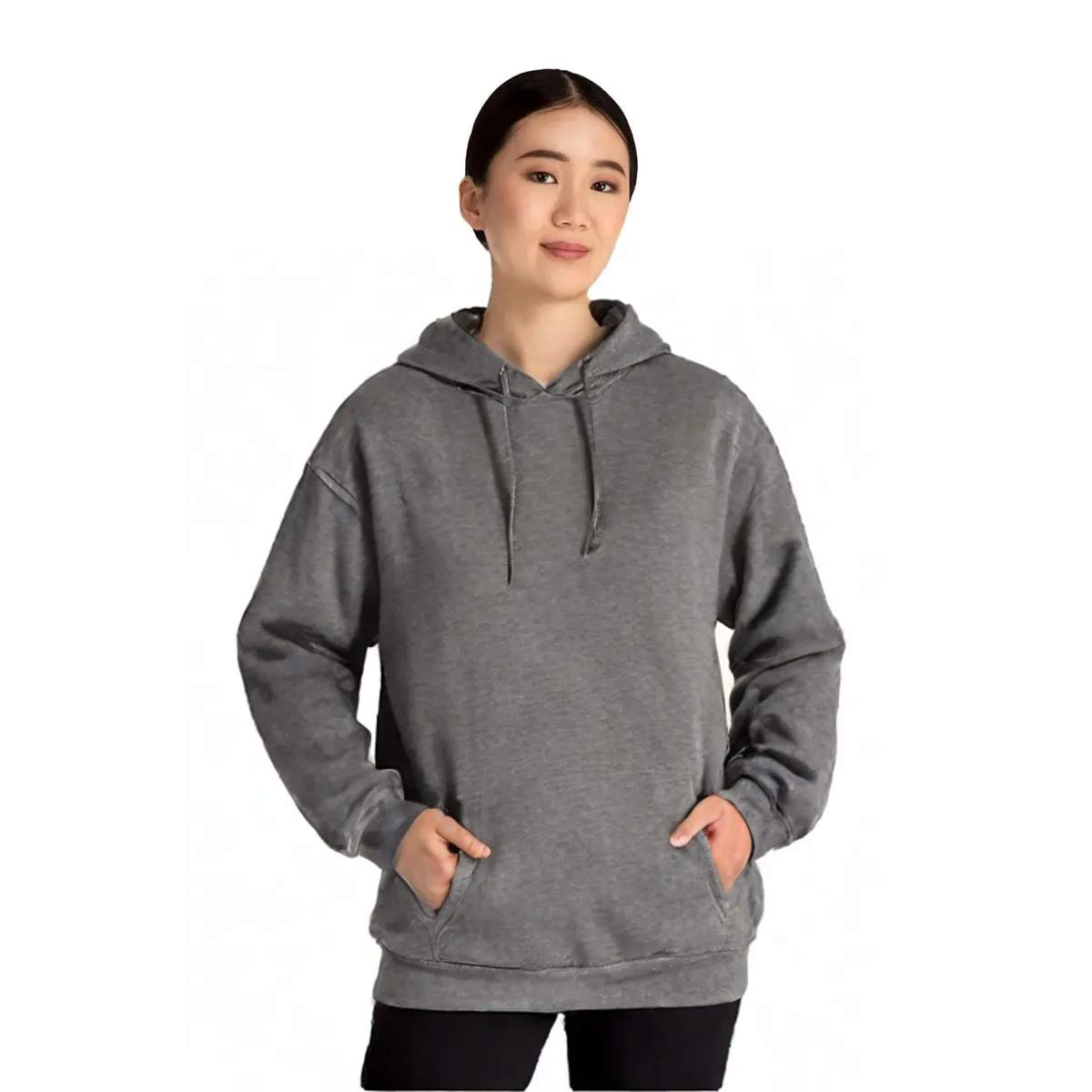 Gildan Heavy Blend Hooded Sweatshirt for Winter outfits & Workwear
