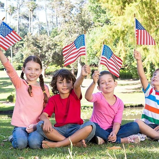 18" Flag Sticks 10 Pack – Wooden Craft Flag Poles for Classroom Projects, DIY Flags, Parades & Decorations