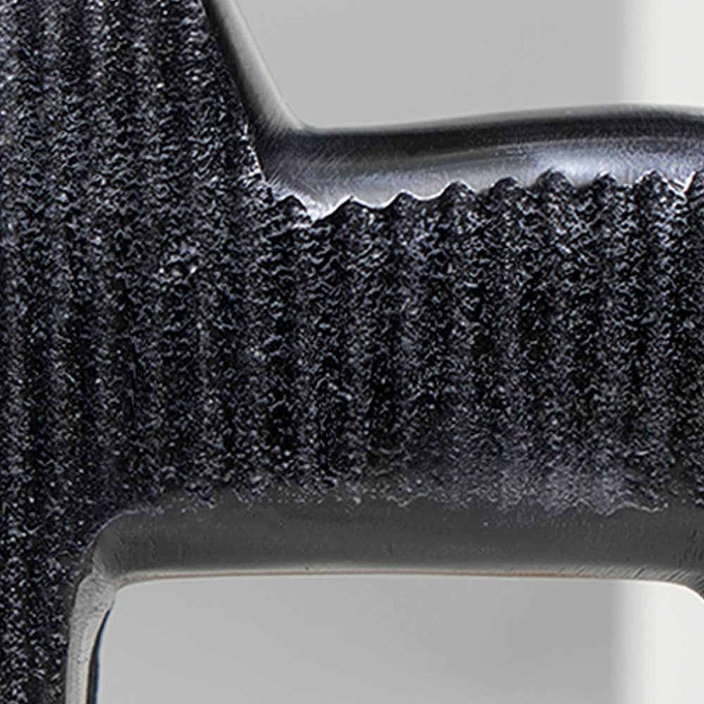 Black Ribbed Deer Sculptures – Modern Aluminum Animal Figurines