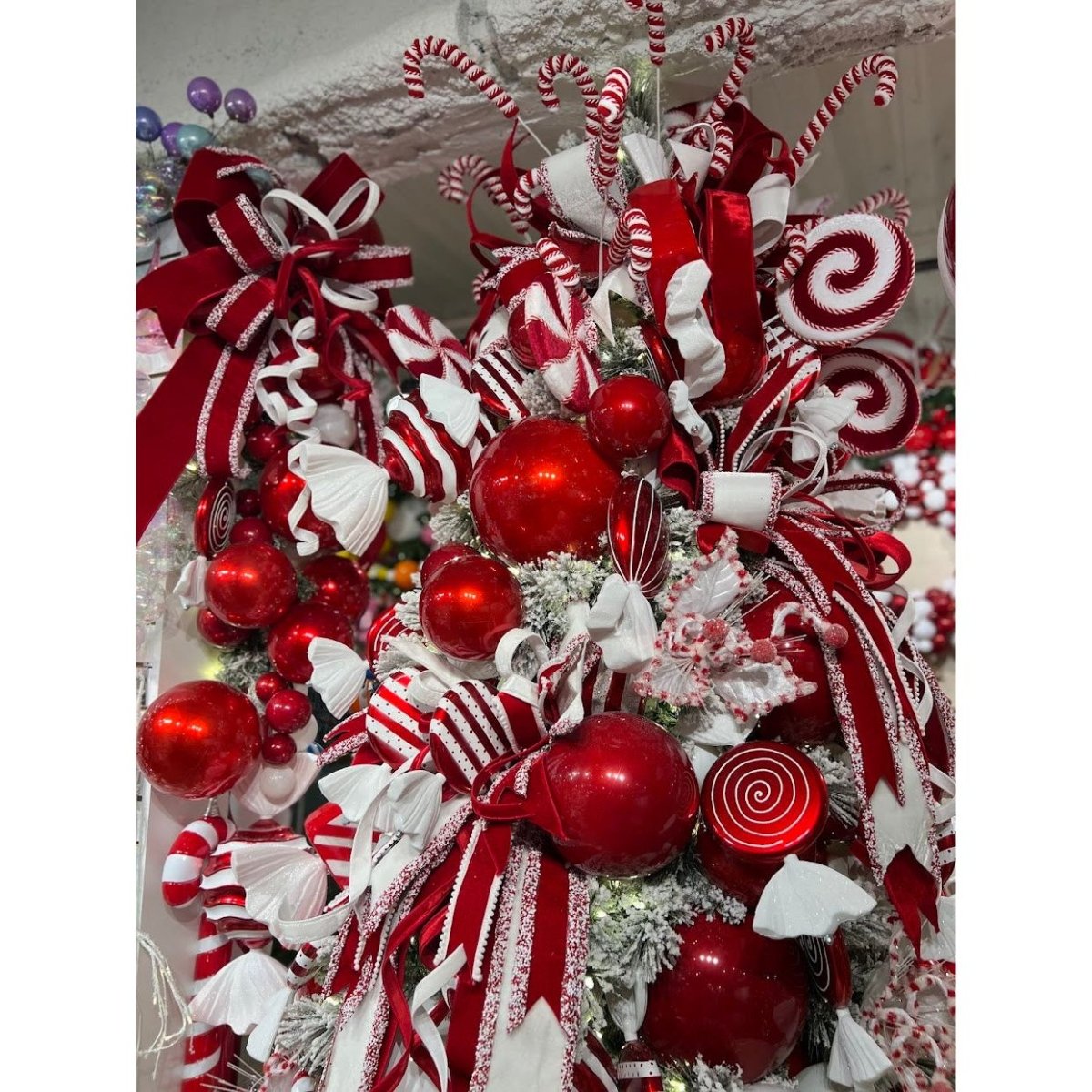 10&#x27; Red White Ball Ornament Garland