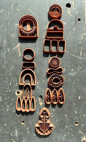 RUSTED CHANDELIER | THERETRODOLLHOUSE COLLAB | POLYMER CLAY CUTTER