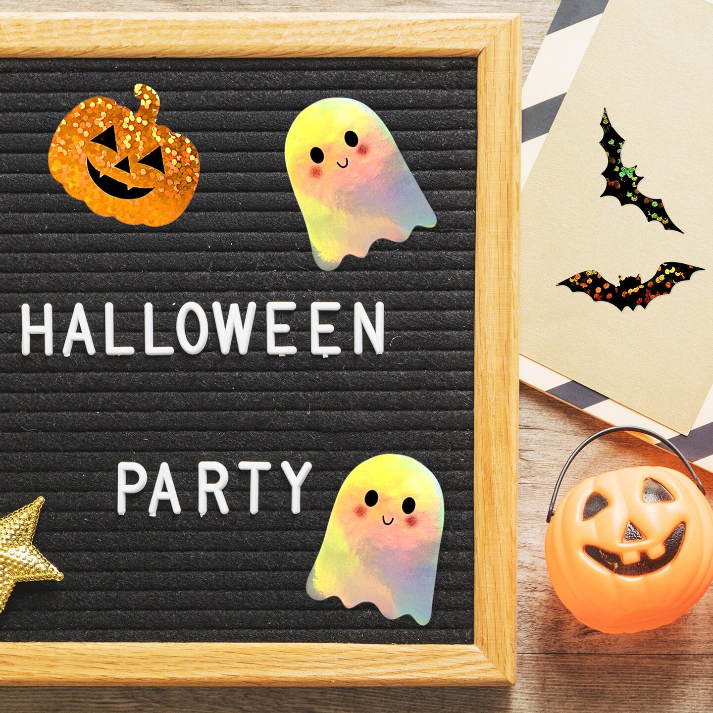 Wrapables Holographic Halloween Sticker Roll, for Sealing Envelopes, Gift Boxes, Journal, Party Decor and Supplies (500pcs), Ghosts