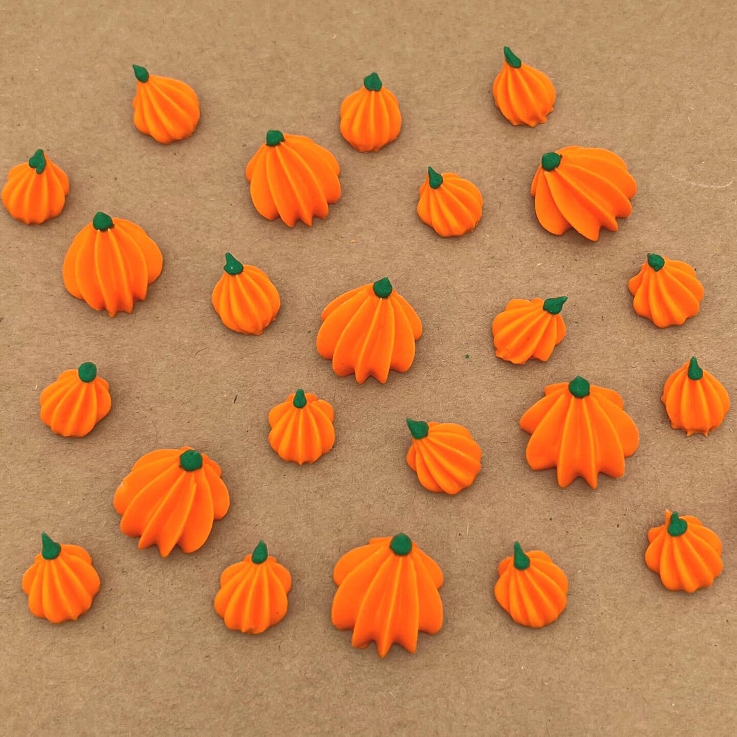 Royal Icing Pumpkin Decorations(18 Pumpkins)