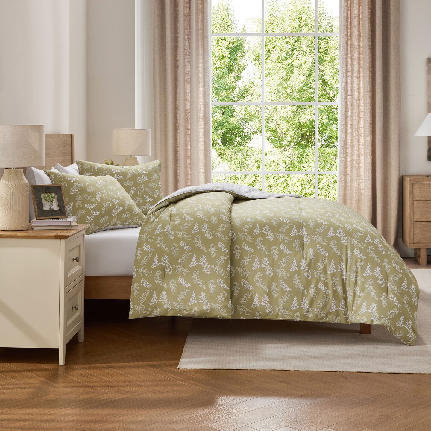 CraftBud 3PC Reversible Botanical Printed Comforter Bedding Set