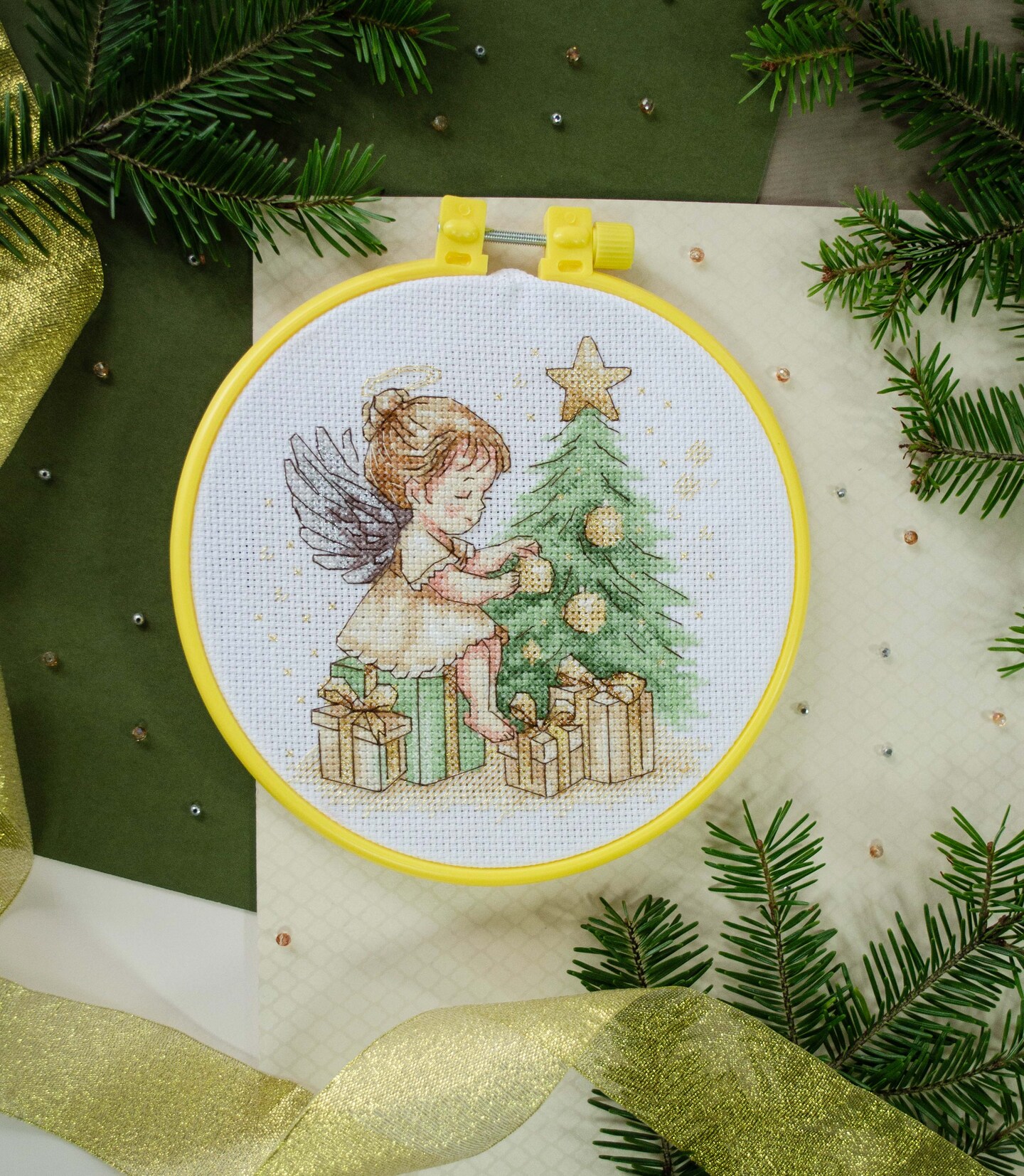 Cross-stitch kit - Little Christmas Angel AHM-091