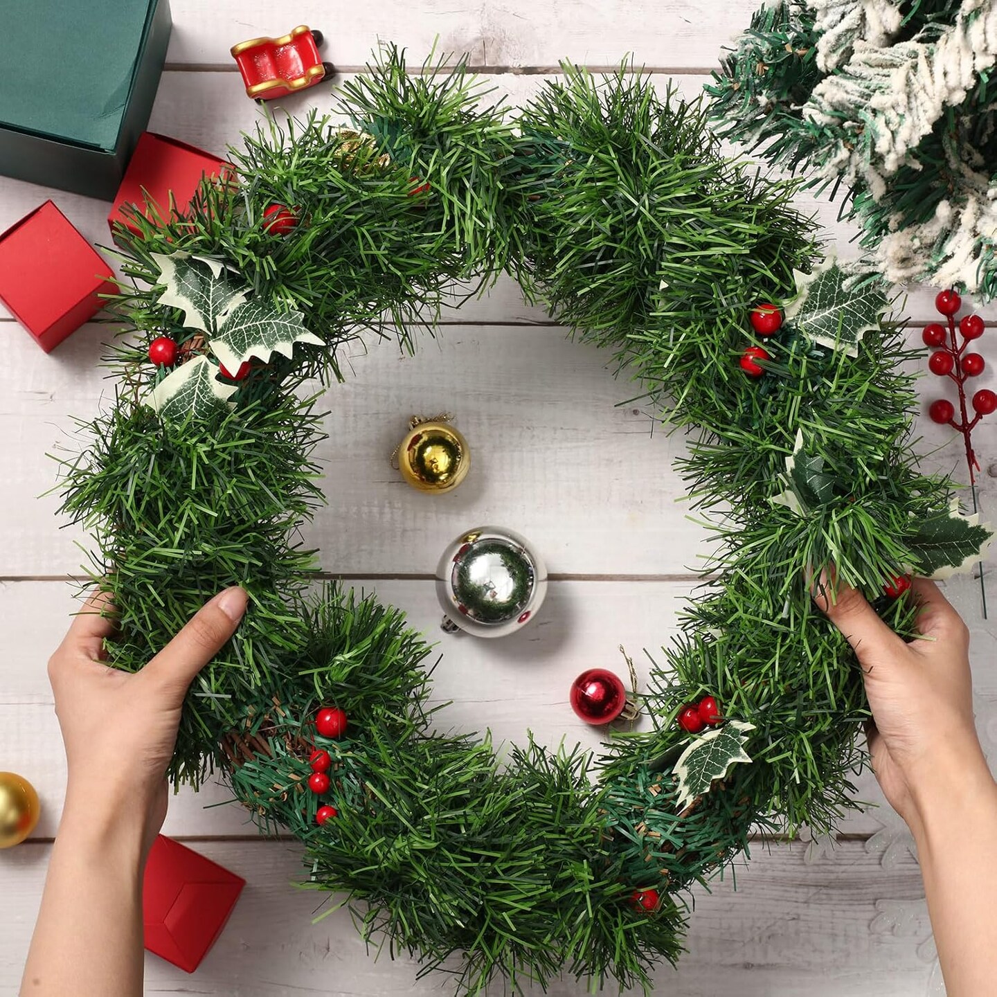 6 Pcs Total 100 ft Christmas Garland Artificial Greenery (	Green)