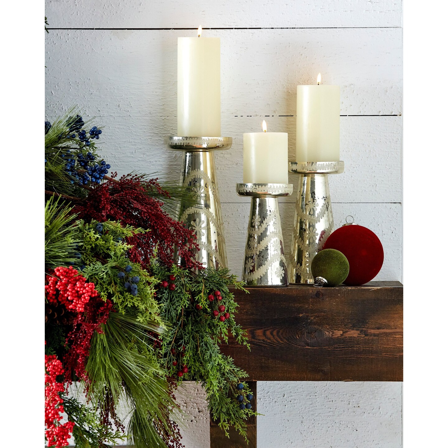 17&#x22; Juniper with Berries Bundle