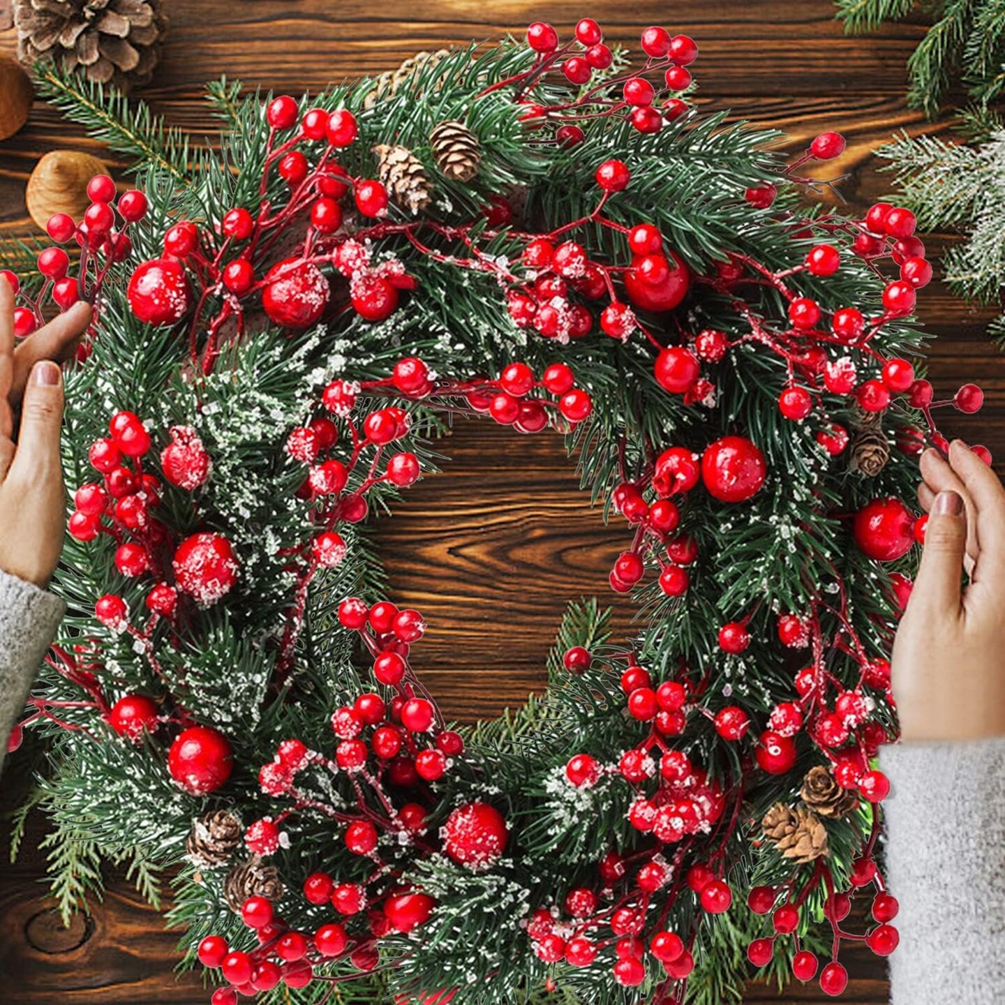 10 Pack Christmas Red Berry Stems(Red -Snowy)