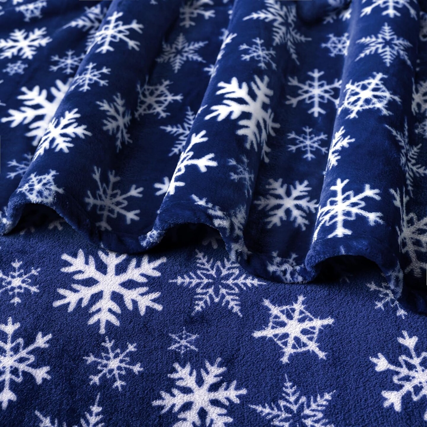 Christmas Throw Blanket | Navy Snowflake Christmas Fleece Blanket | Soft, Plush, Warm Winter Cabin Throw, 50x60 (Navy/White Snowflake)