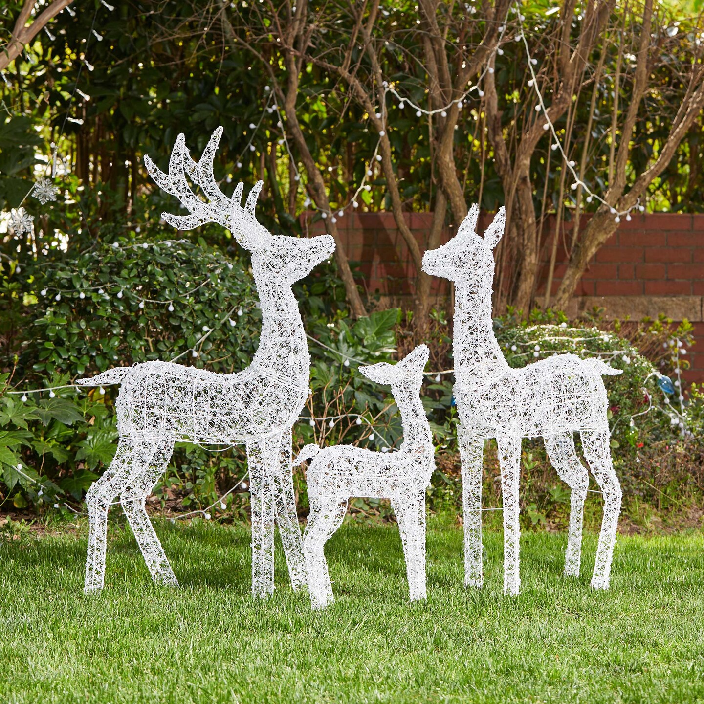 Set of 3 Lighted Christmas Crystal White 3D Reindeer Outdoor D&#xE9;cor with 240 White LED Lights