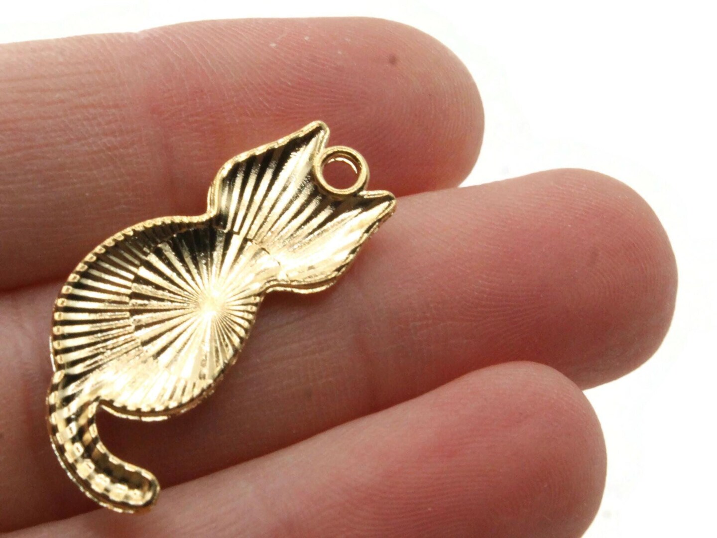 30mm White Cat with Multicolor Flower Enamel and Gold Metal Pendant