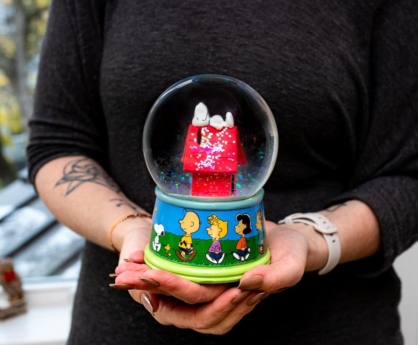 Peanuts Group Walk Outside Large Light Up Snow Globe, 100mL