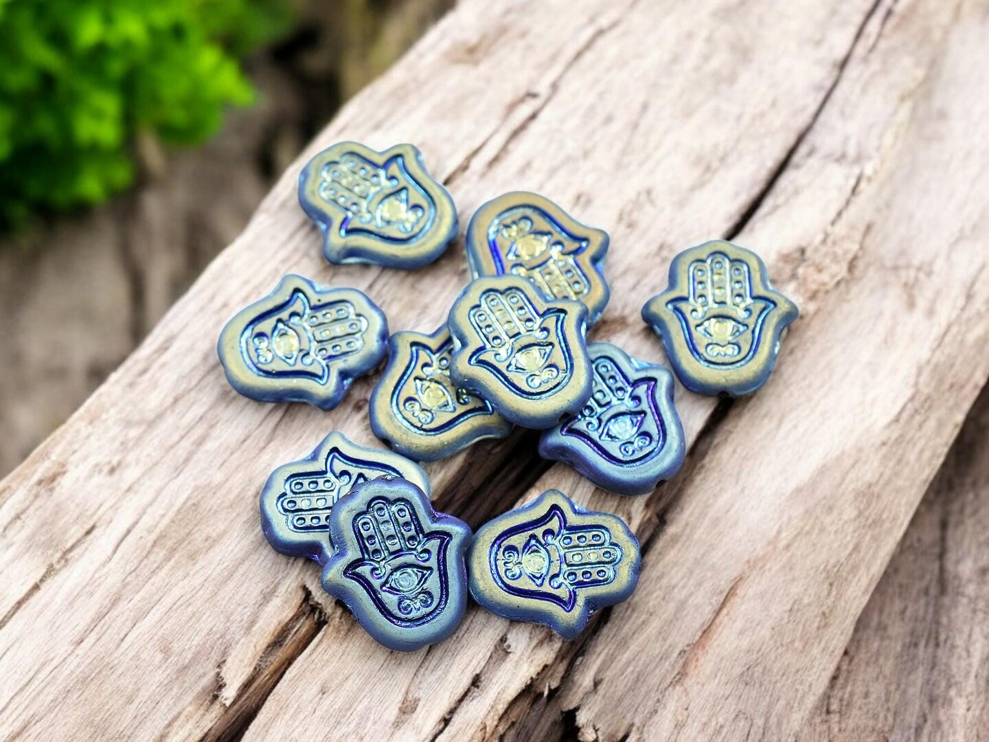 *10* 15x10mm Jet AB Hamsa Hand Beads