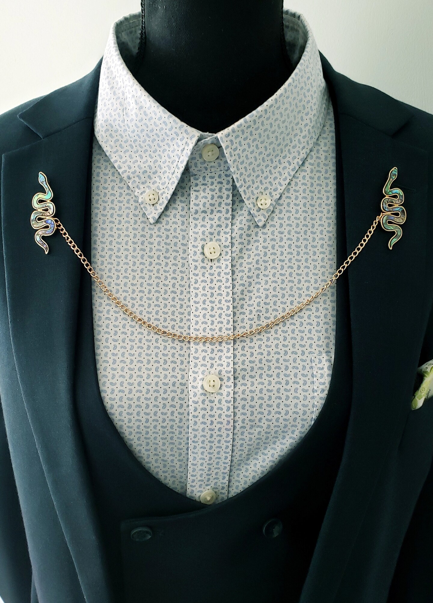Snake Cloak Fastener Lapel Pin with Cardigan Chain