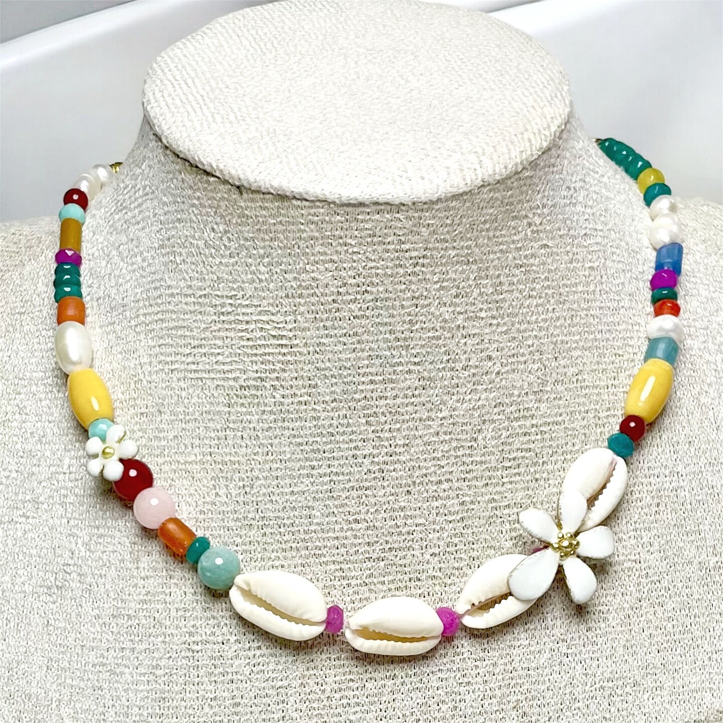 Shell Bead Pearl Crystal Stone Daisy Flower Adjustable necklace 403250852494901248