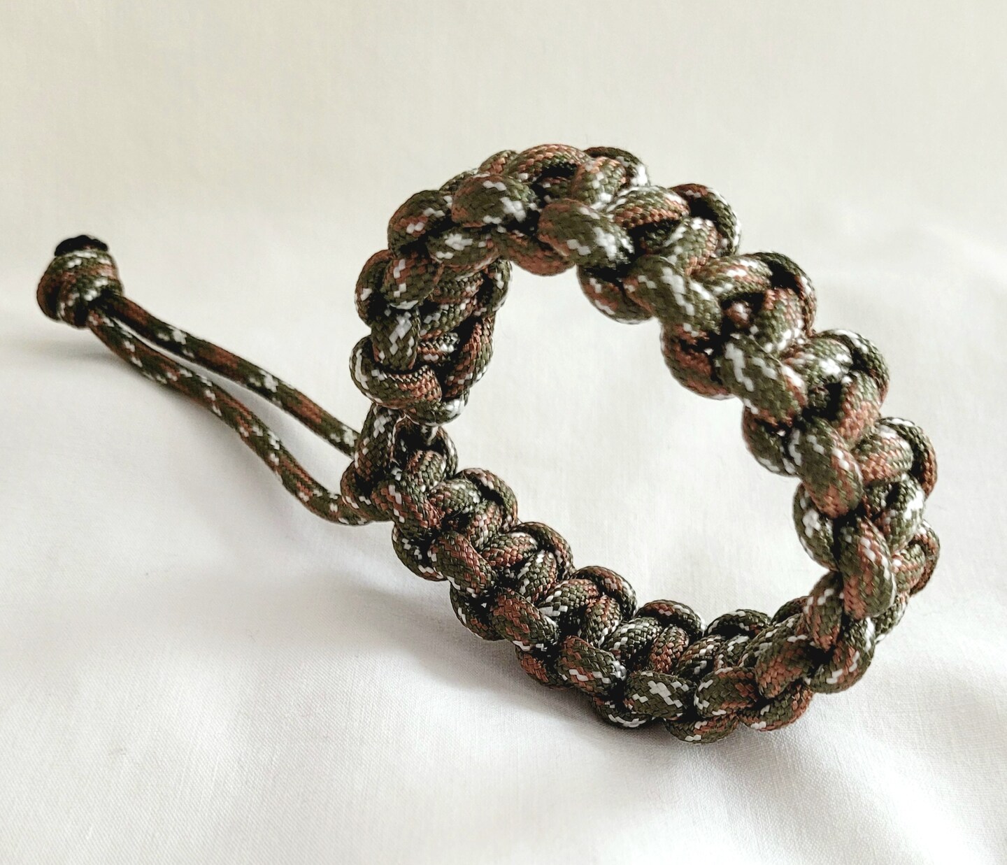 Paracord Braided Unisex Adjustable Bracelet - Dark Green with