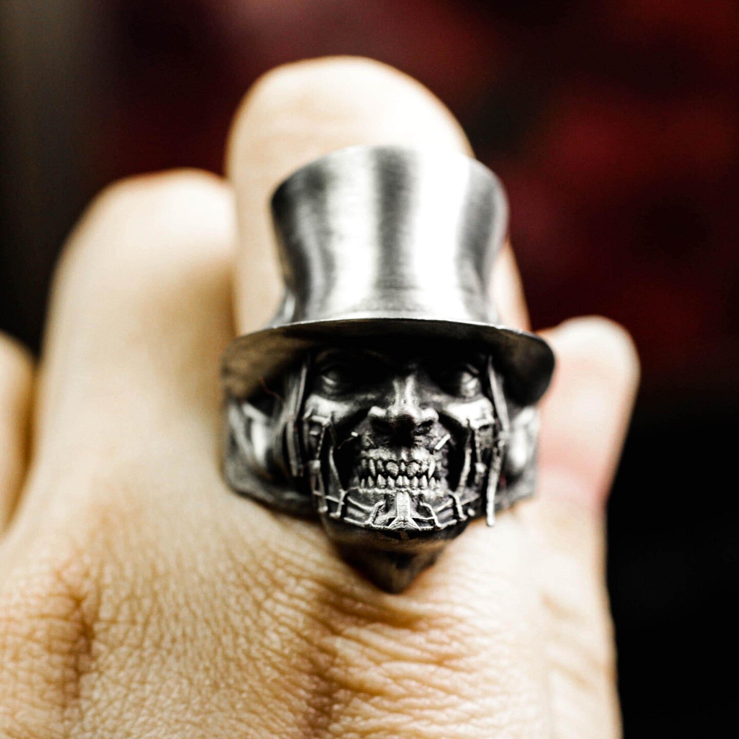 Gothic Top Hat Skull Ring: Handmade 925 Silver Undead Gentleman