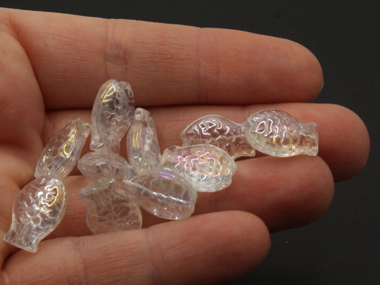 10 14mm Clear Pressed Glass Fish Beads