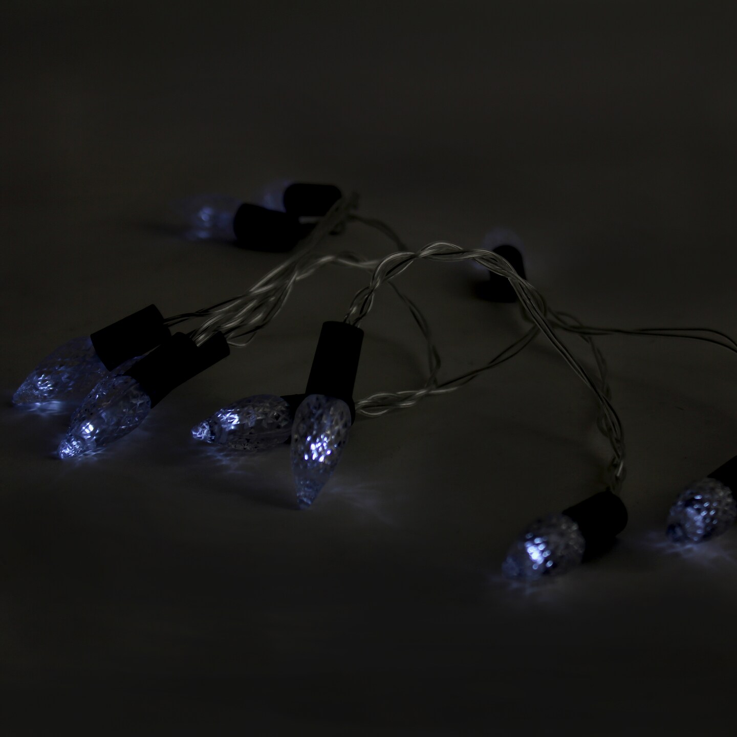 Perfect Holiday 10 LED LIGHT SET W/XMAS REFLECTOR, INDOOR, 30CM LEAD WIRE, 15CM BULB SPACING, 2 A