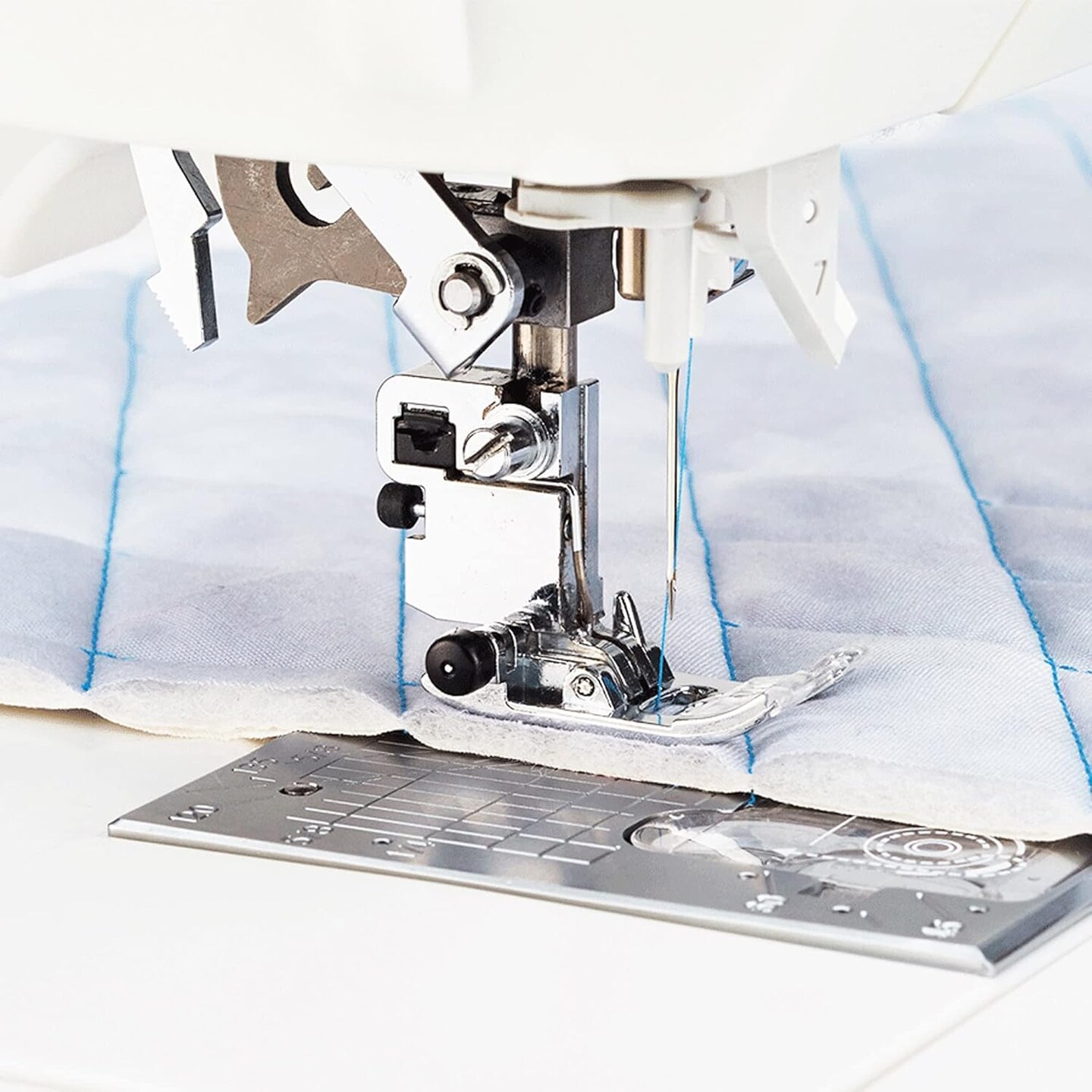 Juki Sayaka DX-3000QVP Professional Quality Quilting and Sewing Machine