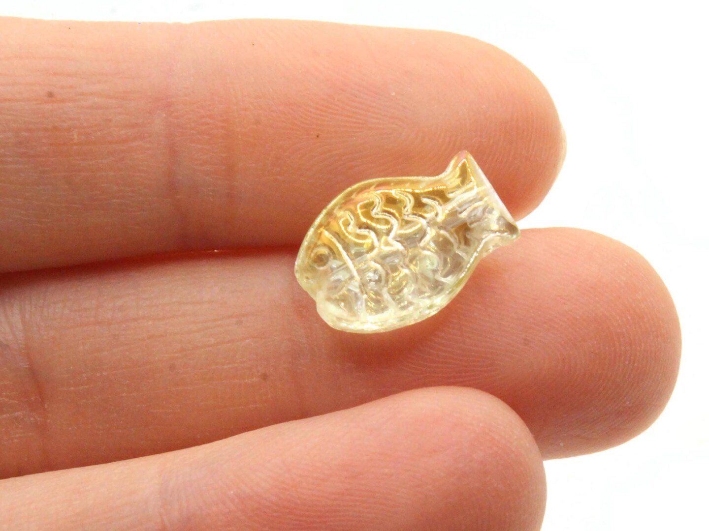 10 14mm Yellow Pressed Glass Fish Ocean Animal Beads